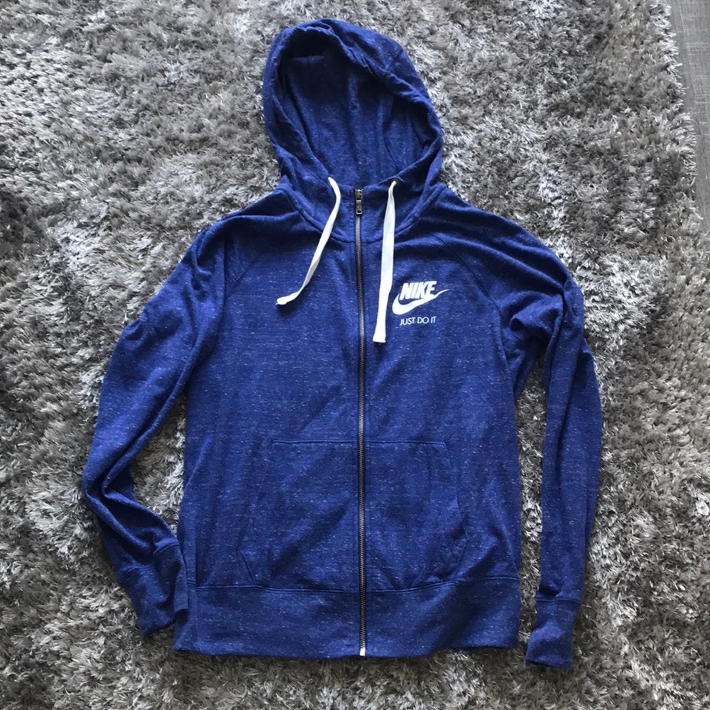 Nike vintage hoodie. Size Medium.